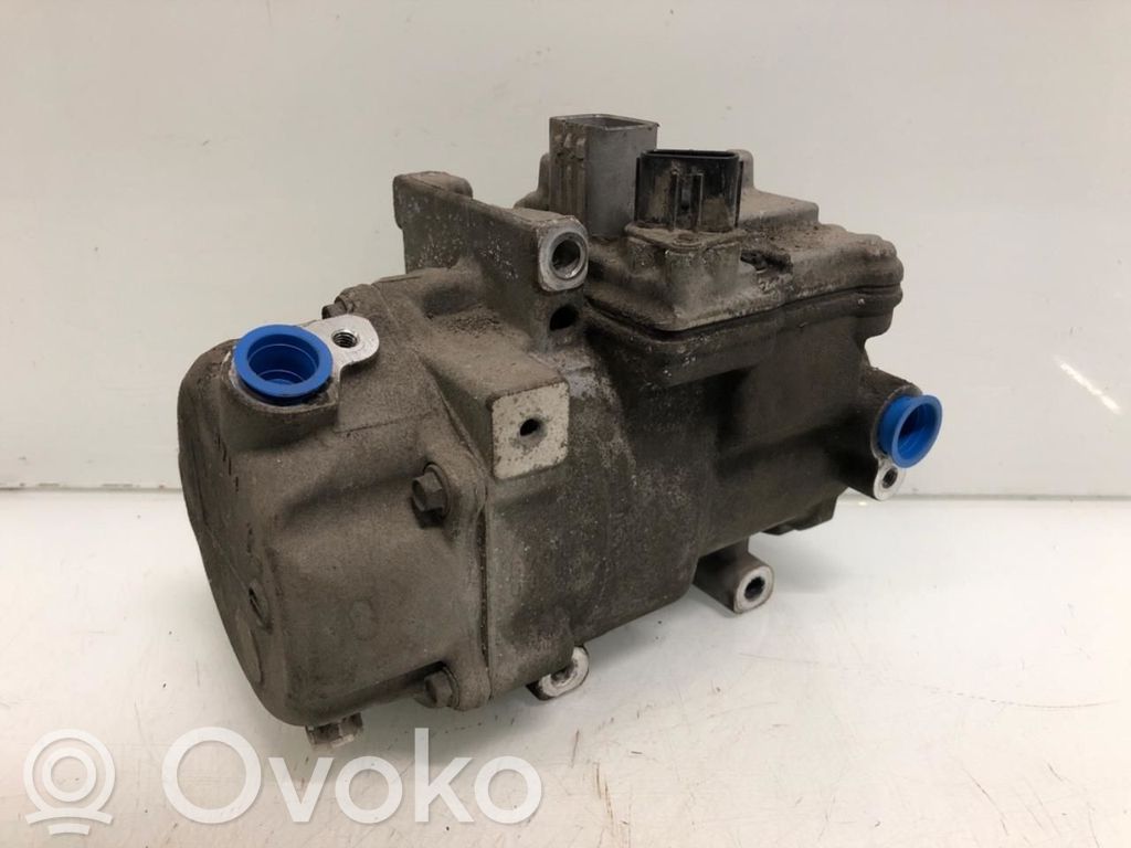 Toyota RAV 4 (XA40) Kompresor / Sprężarka klimatyzacji A/C 