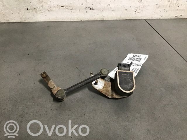Volvo V60 Air suspension front height level sensor 