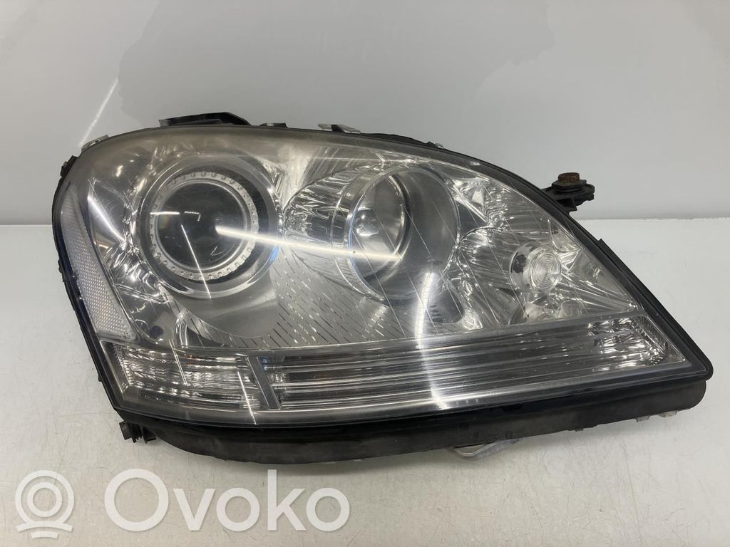 Mercedes-Benz ML W164 Lampa przednia 