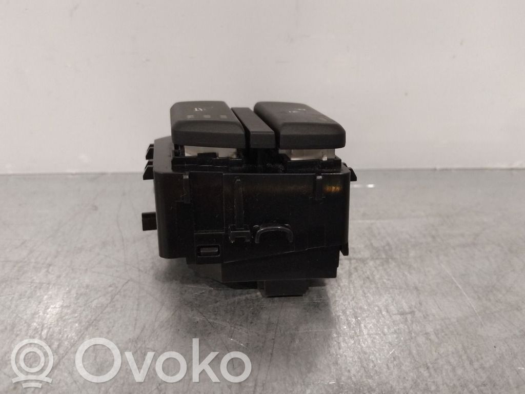 BMW 5 E60 E61 Seat heating switch 
