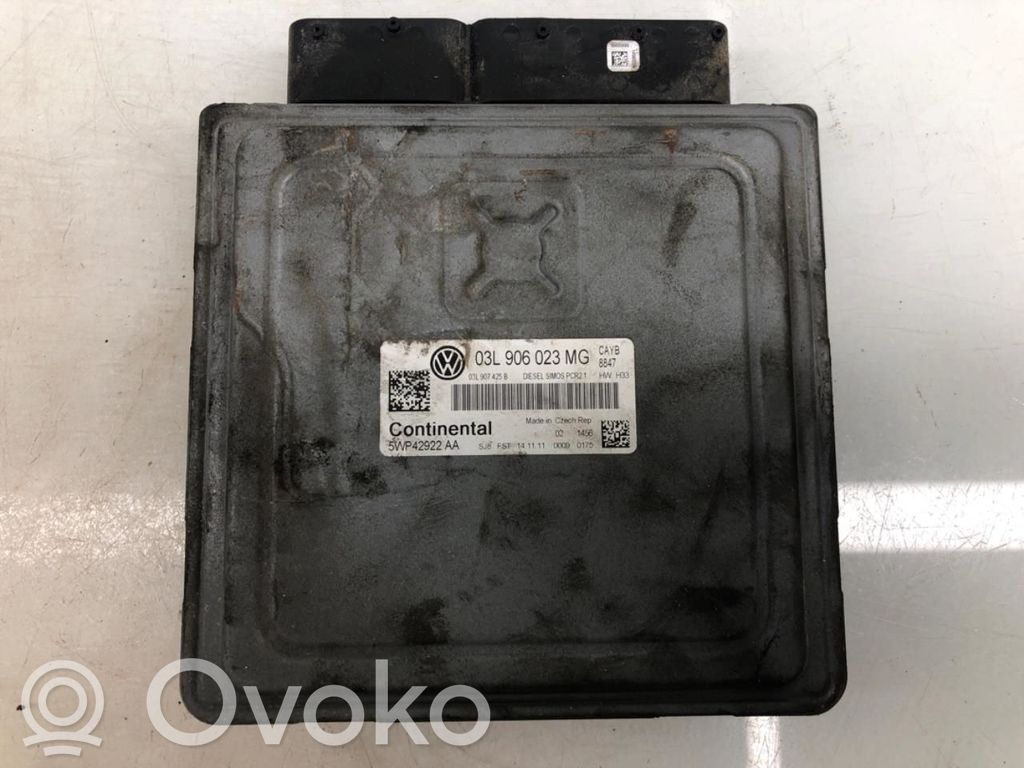 Volkswagen Polo V 6R Komputer / Sterownik ECU silnika 