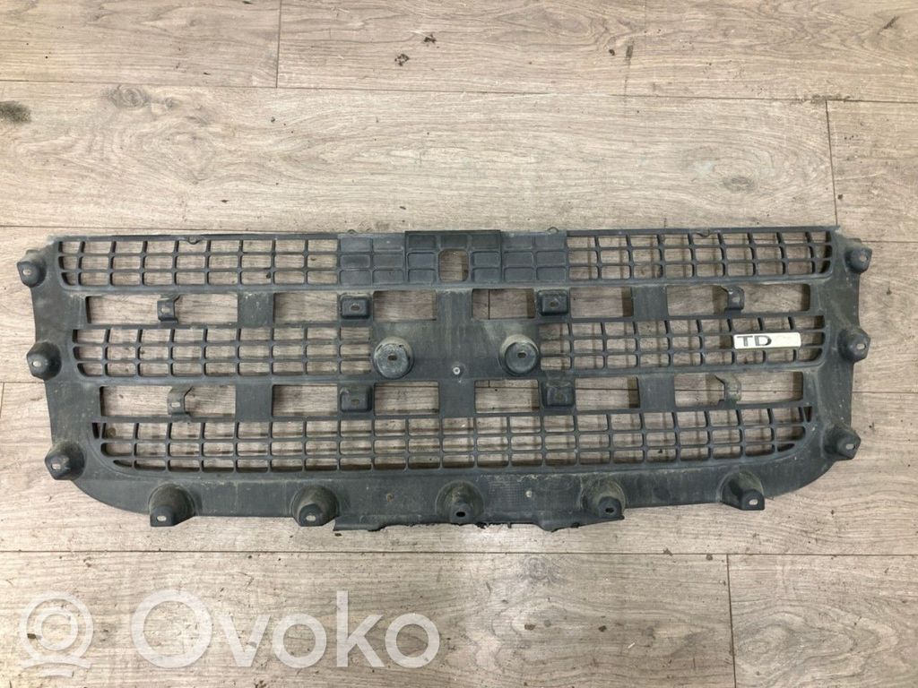 Ford Transit Priekšējais režģis 
