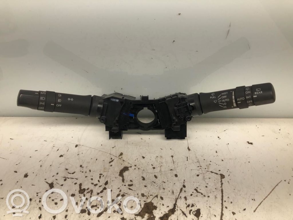 Subaru Outback Interruptor de control multifunción 