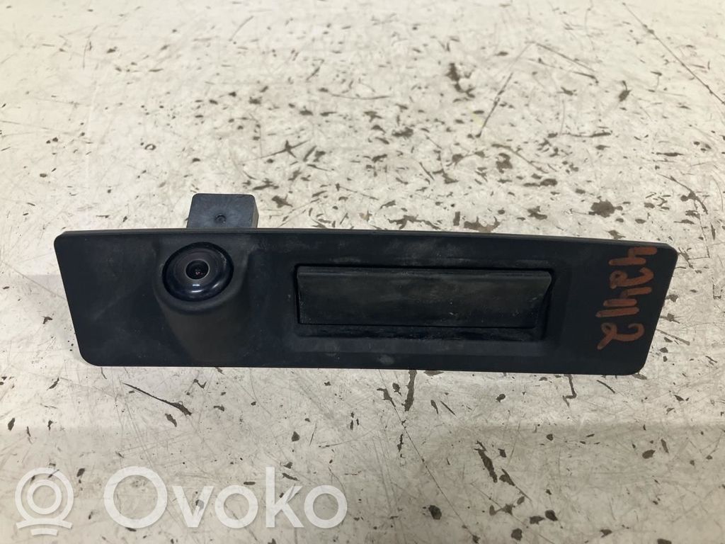 Tesla Model Y Galinio vaizdo kamera 