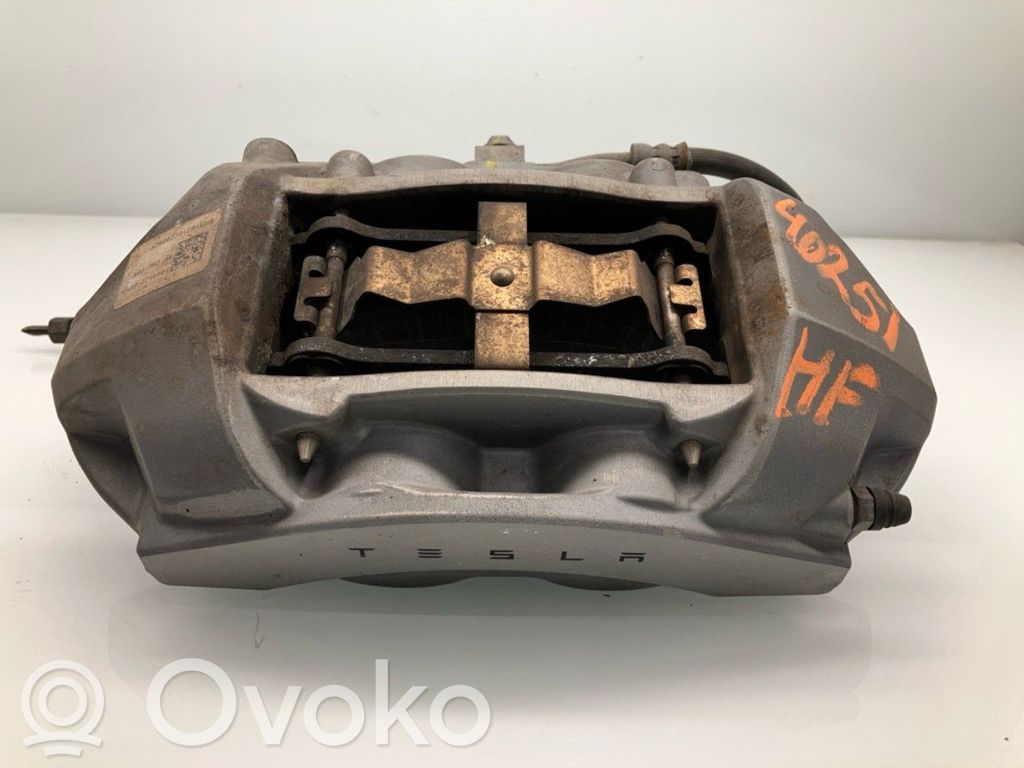 Tesla Model 3 Передний суппорт 