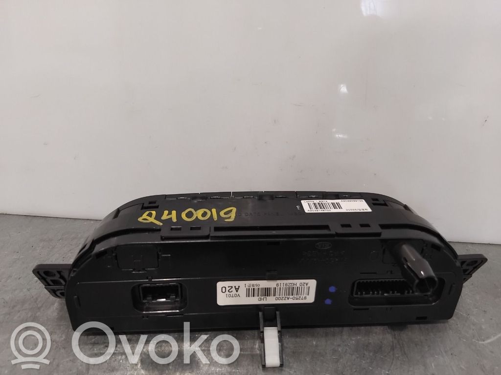 KIA Ceed Climate control/heater control trim