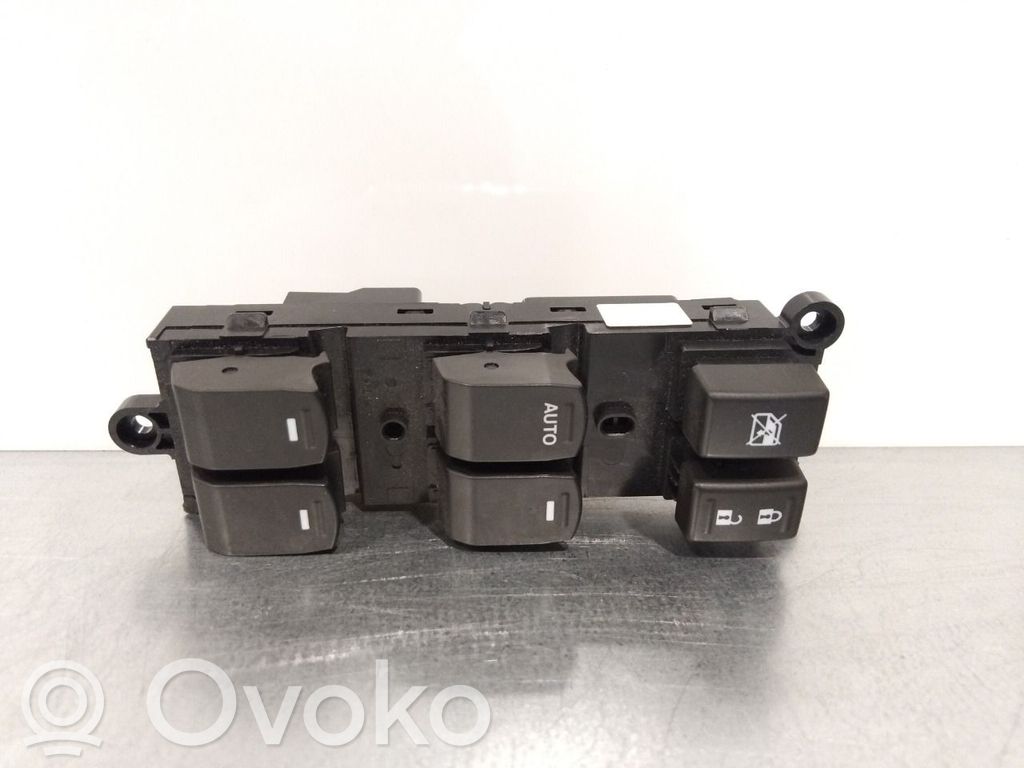 Suzuki Vitara (LY) Interruptor del elevalunas eléctrico 