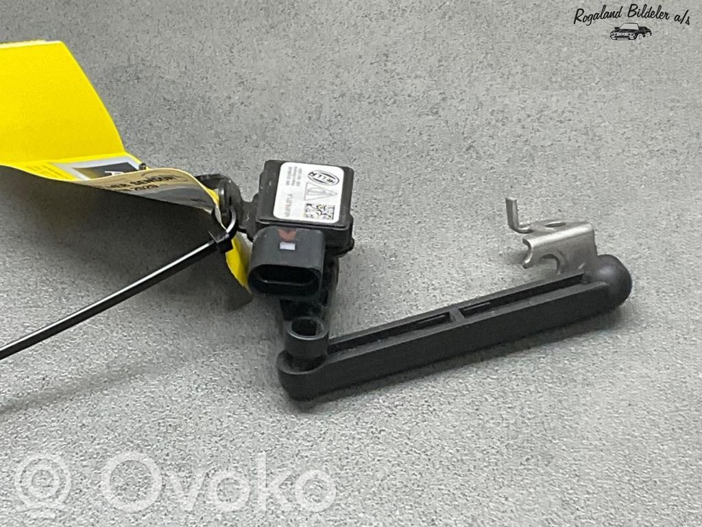 Porsche Taycan 9J1 Czujnik poziomu zawieszenia pneumatycznego osi przedniej 