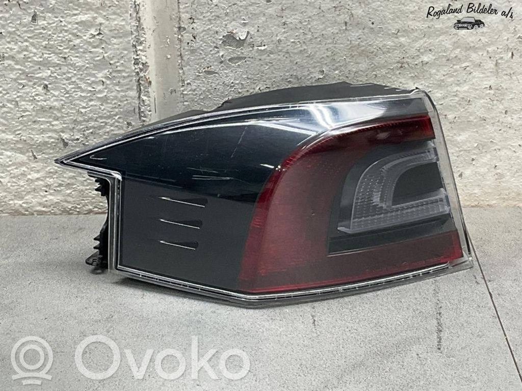 Tesla Model S Luz trasera/de freno 