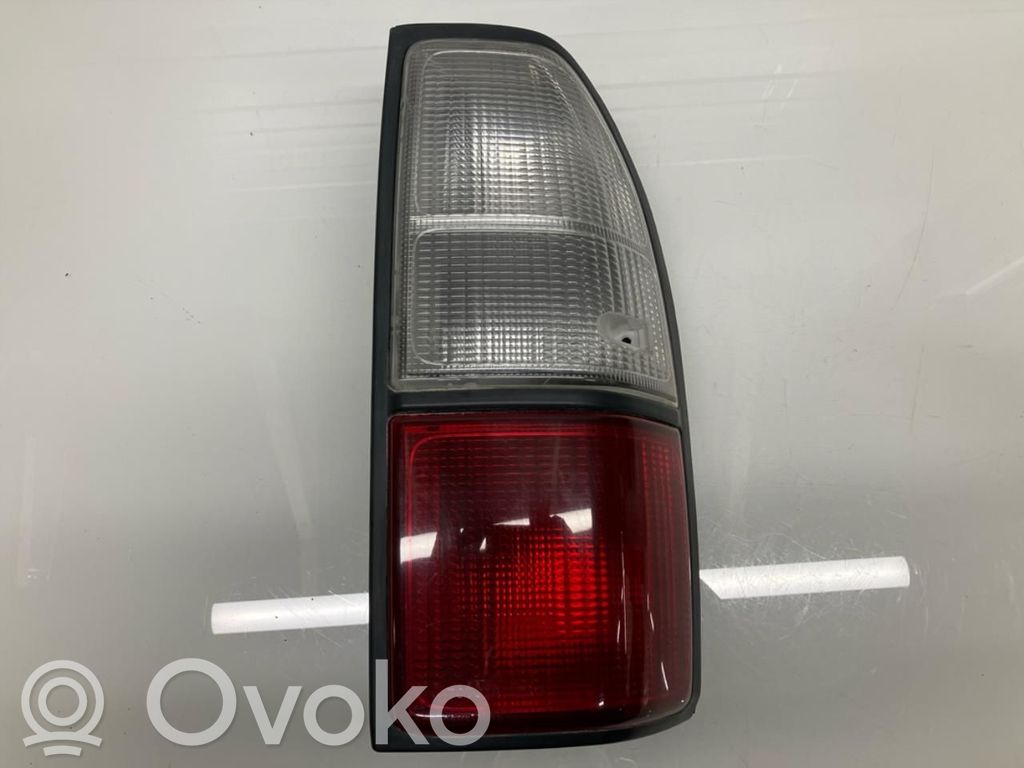 Toyota Land Cruiser (HDJ90) Lampa tylna 