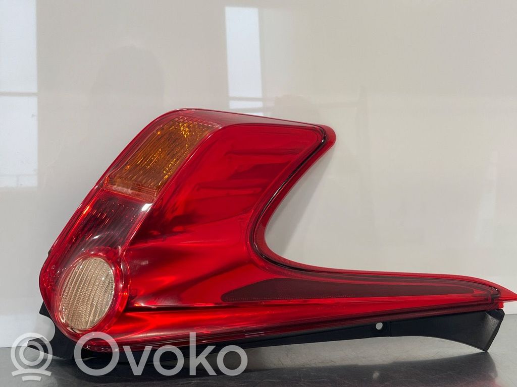Nissan Juke I F15 Lampă spate în caroserie 