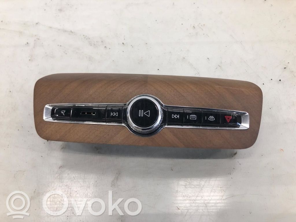Volvo XC90 Radio/CD/DVD/GPS head unit 