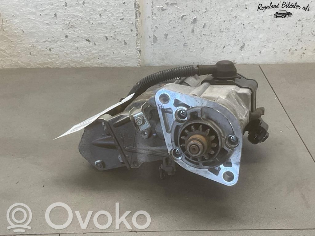 Toyota Hilux VIII Rozrusznik 