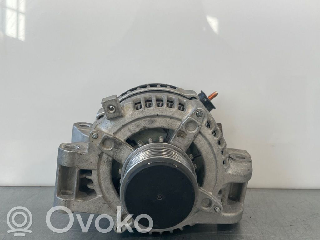 Toyota Avensis T270 Generator/alternator