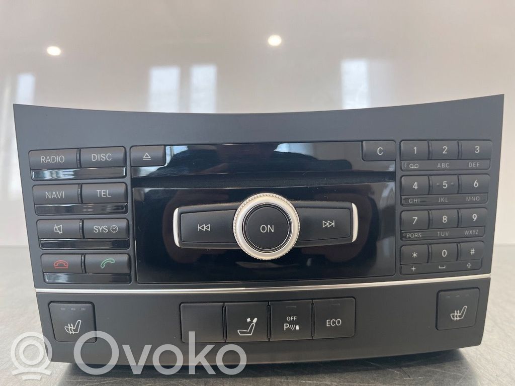 Mercedes-Benz E W212 Panel / Radioodtwarzacz CD/DVD/GPS 