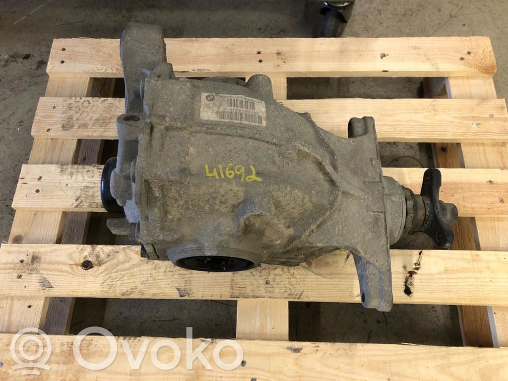 BMW 5 G30 G31 G38 Belka osi tylnej 