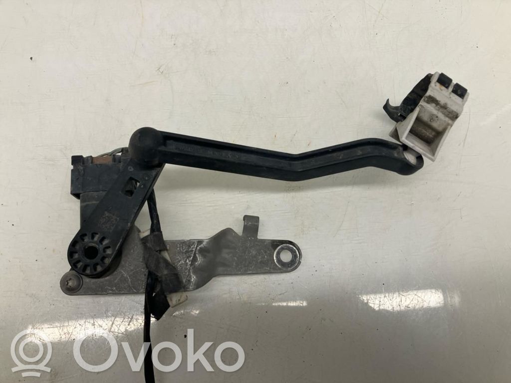 BMW i4 Senzor înălțime suspensie față pneumatică 