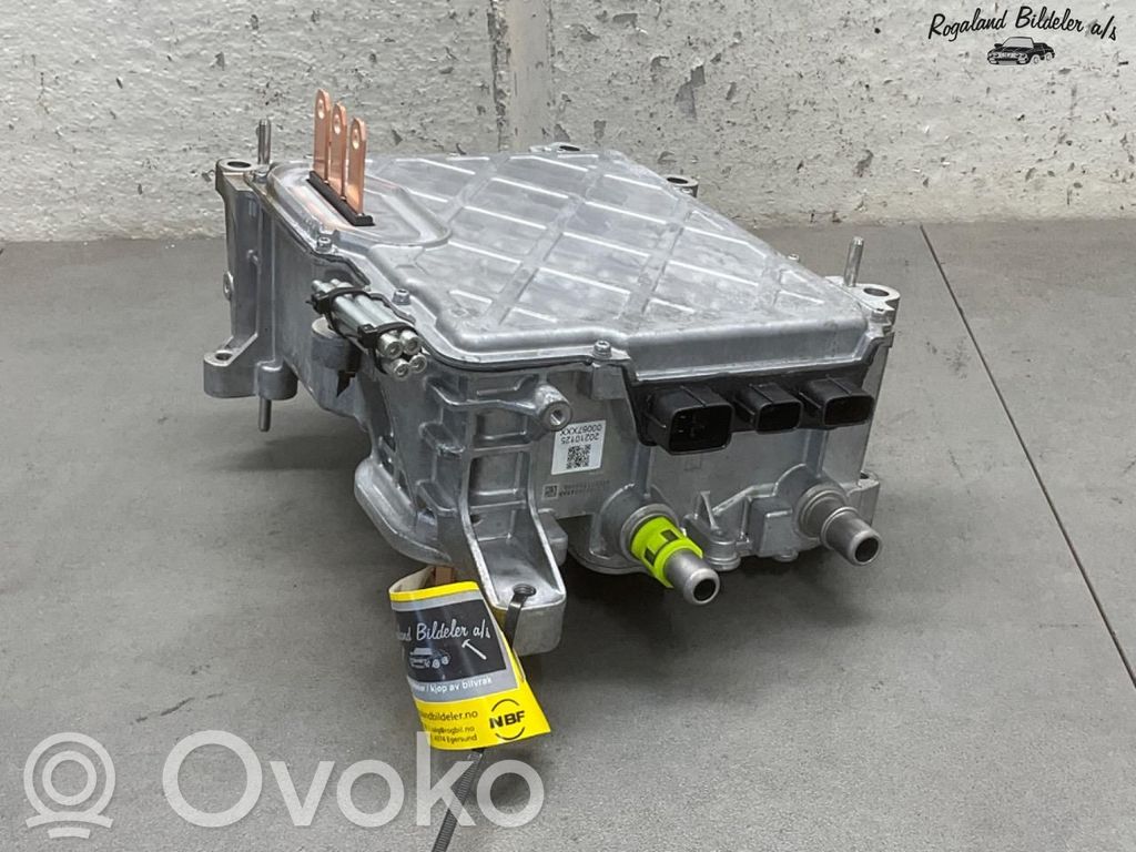 Inversor/convertidor de voltaje   MH0130320B,MH0130320B,MH0130320B,MH0130320B