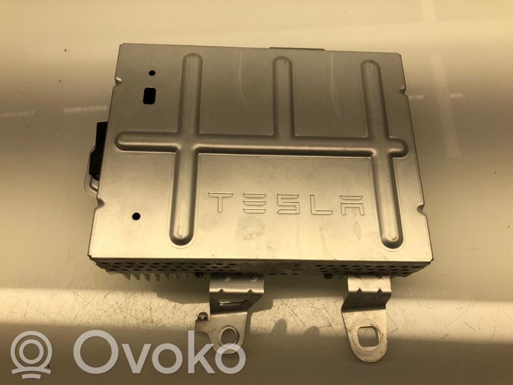 Tesla Model Y Garso stiprintuvas 