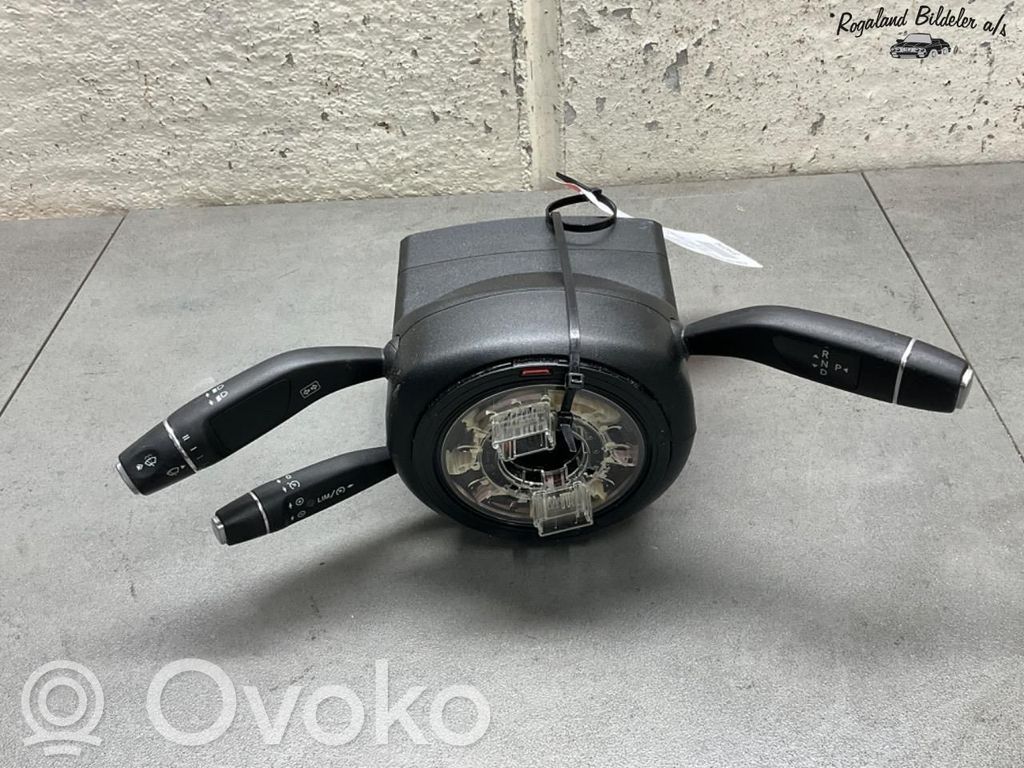 Mercedes-Benz C W205 Interruptor de control multifunción 
