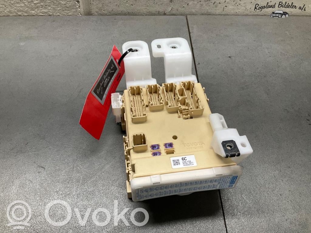 Lexus NX Juego de caja de fusibles 
