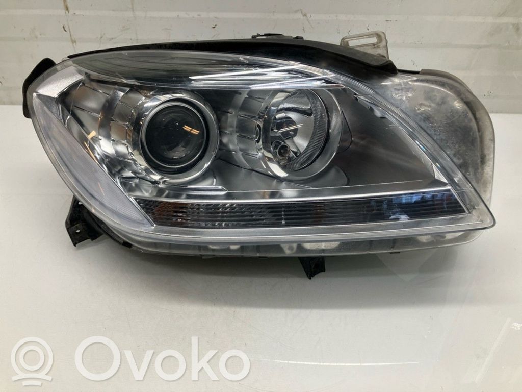 Mercedes-Benz ML W166 Lampa przednia 