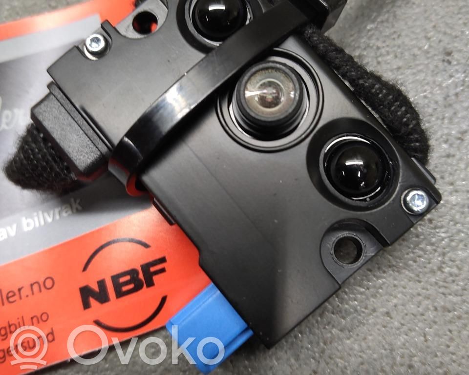 Tesla Model Y Windshield/windscreen camera 