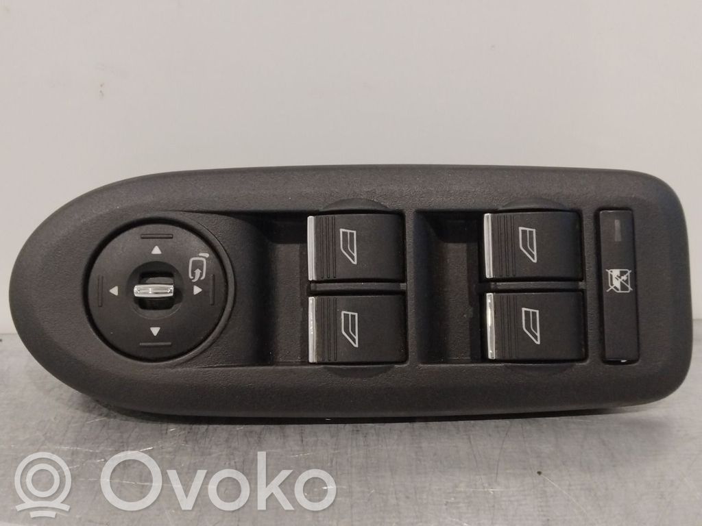 Ford Kuga I Sähkötoimisen ikkunan ohjauskytkin 