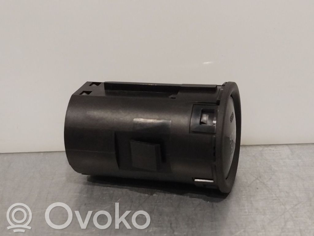 Mazda 3 III Moottorin start-stop-painike/kytkin 