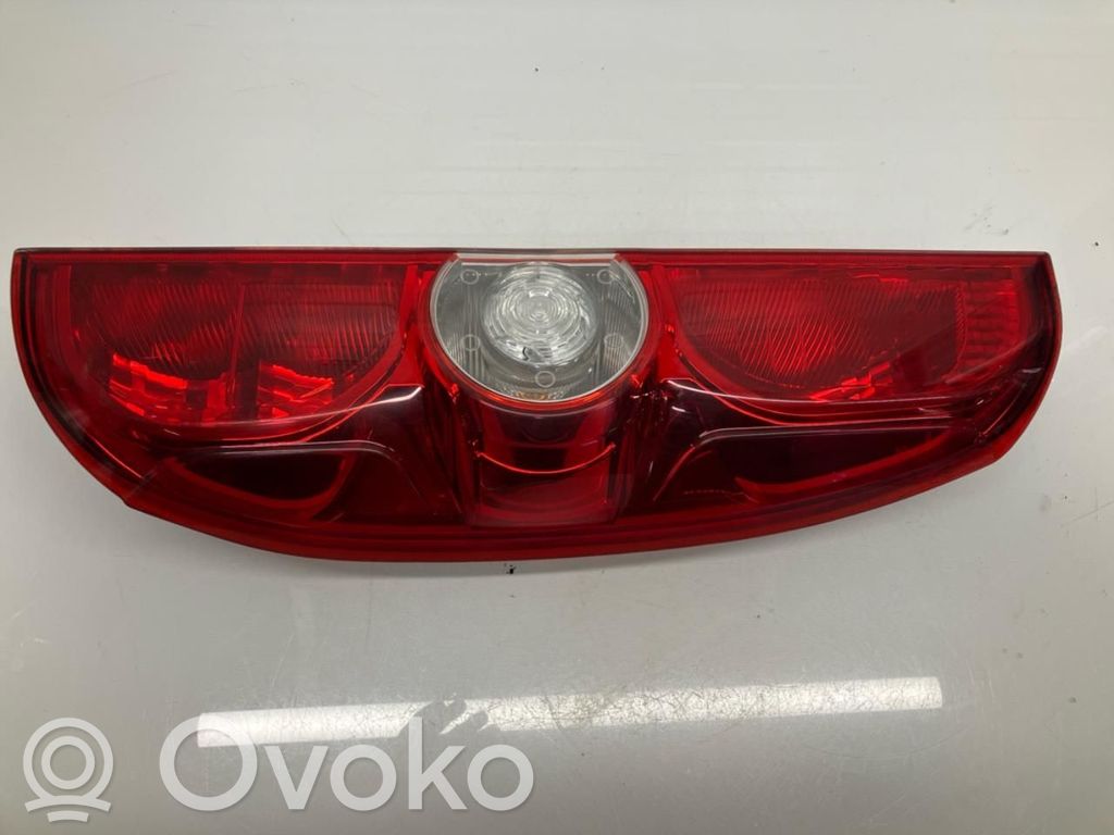 Fiat Doblo Lampă spate în caroserie