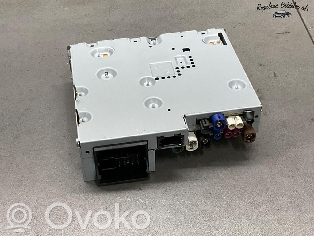 Audi e-tron Panel / Radioodtwarzacz CD/DVD/GPS 