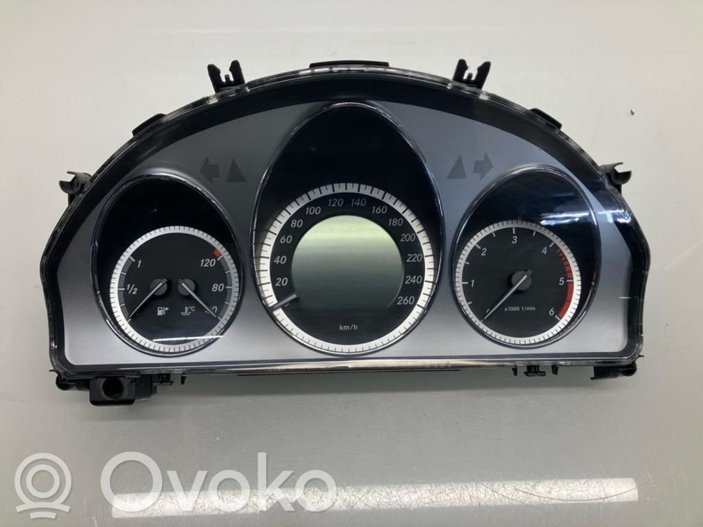 Mercedes-Benz GLK (X204) Tachimetro (quadro strumenti) 