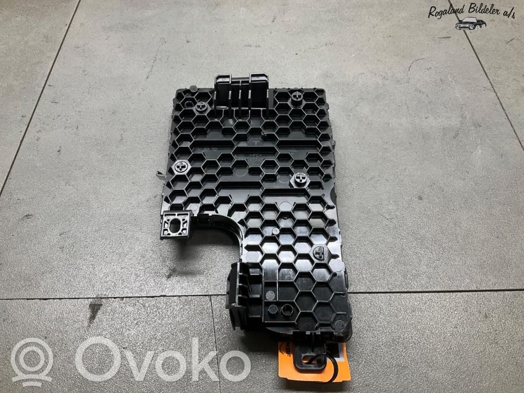 Tesla Model Y Alte unități/module de control 