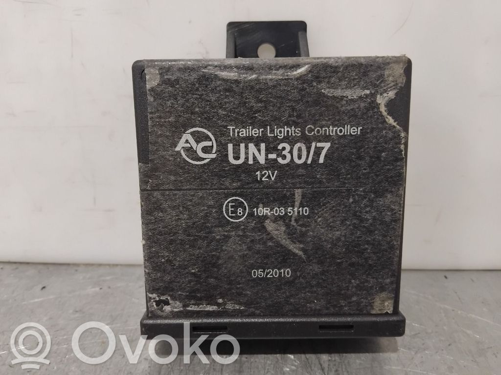 Audi A4 S4 B8 8K Unidad de control/módulo de la barra de remolque 
