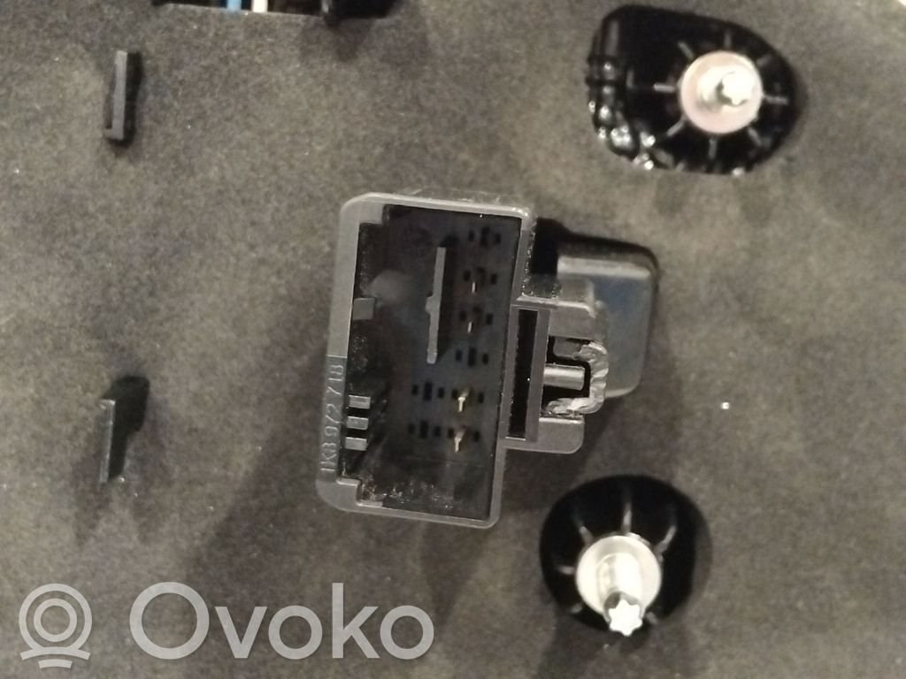 Takavalot   5G0945093AG,5G0945093AG