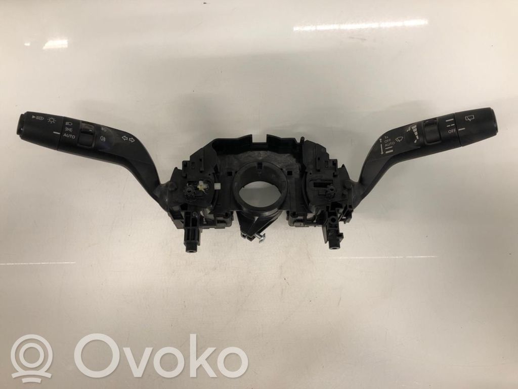 Nissan Ariya Interruptor de control multifunción 