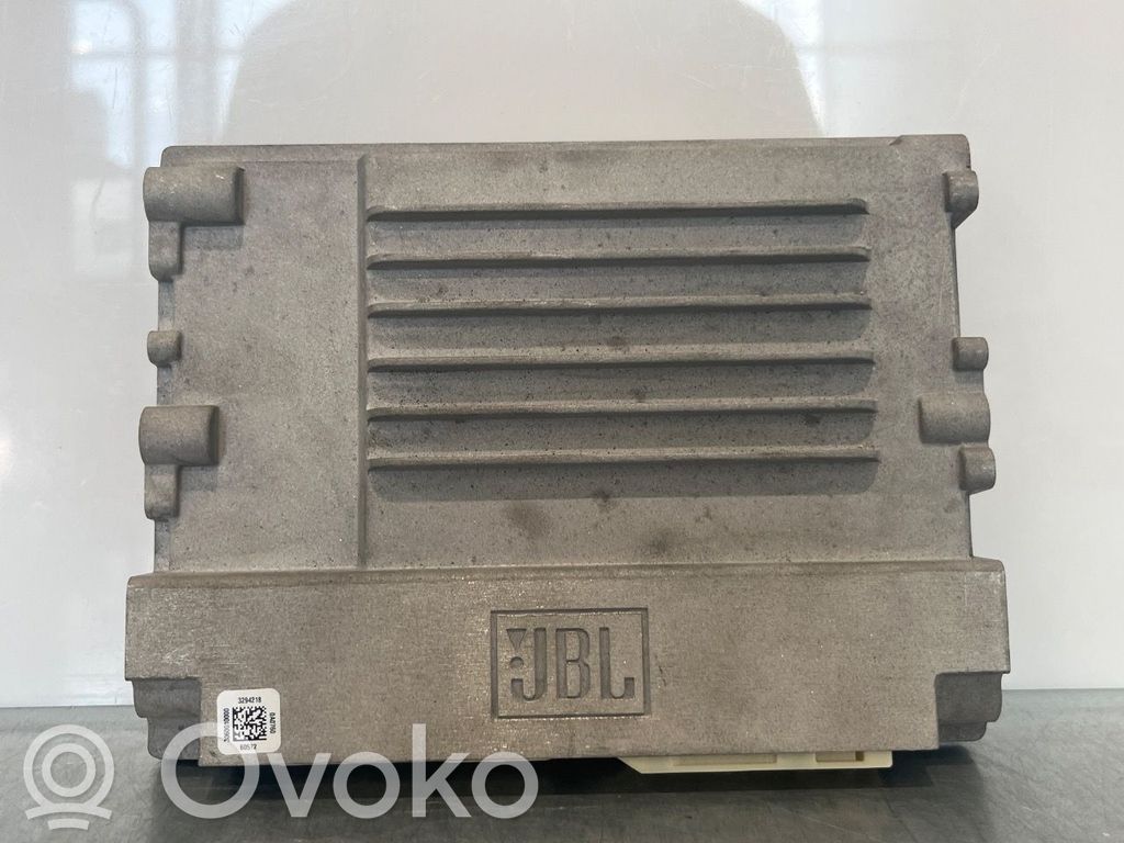 Toyota RAV 4 (XA50) Amplificatore