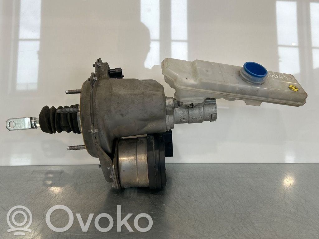 Tesla Model 3 Wspomaganie hamulca 