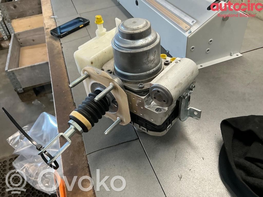 Mazda CX-30 Brake booster 