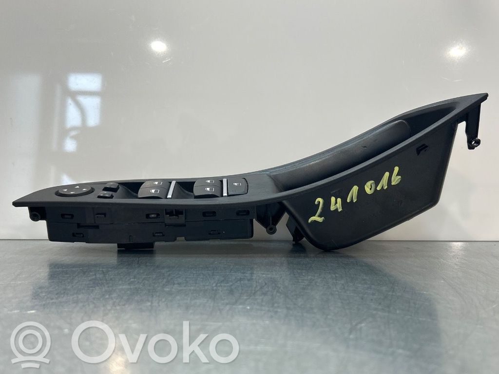 BMW 5 F10 F11 Interruttore di controllo dell’alzacristalli elettrico 