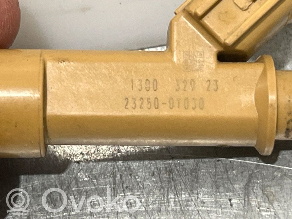 Toyota Auris E180 Inyector de combustible