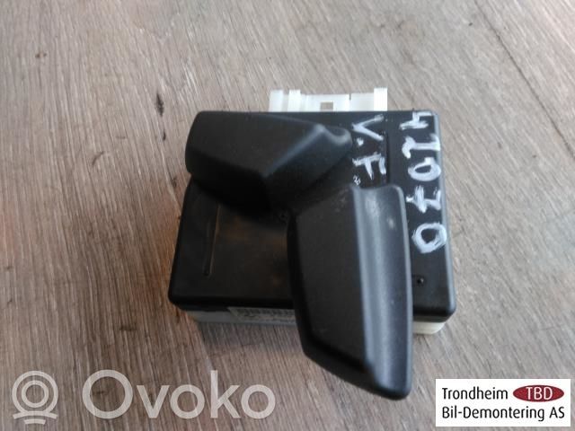 BMW 5 F10 F11 Rivestimento pulsantiera finestrino della portiera anteriore 