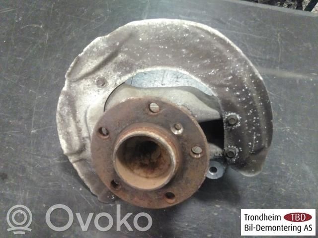 BMW 1 F20 F21 Achsschenkel vorne 