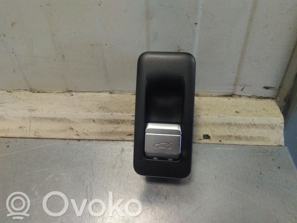 BYD Tang II Interruptor para abrir la puerta trasera 