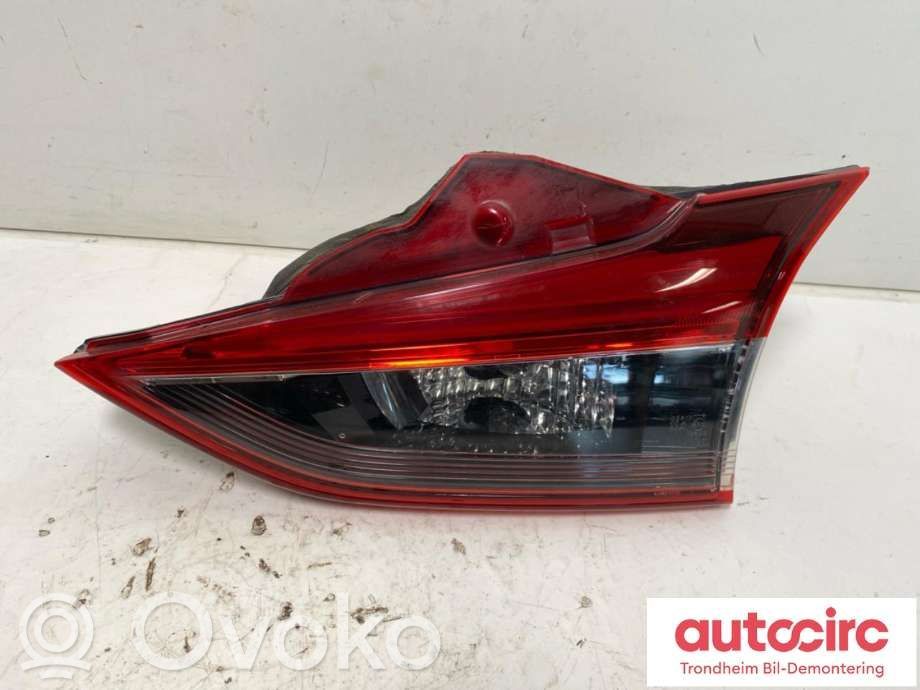 Mazda 6 Aizmugurējais lukturis virsbūvē 