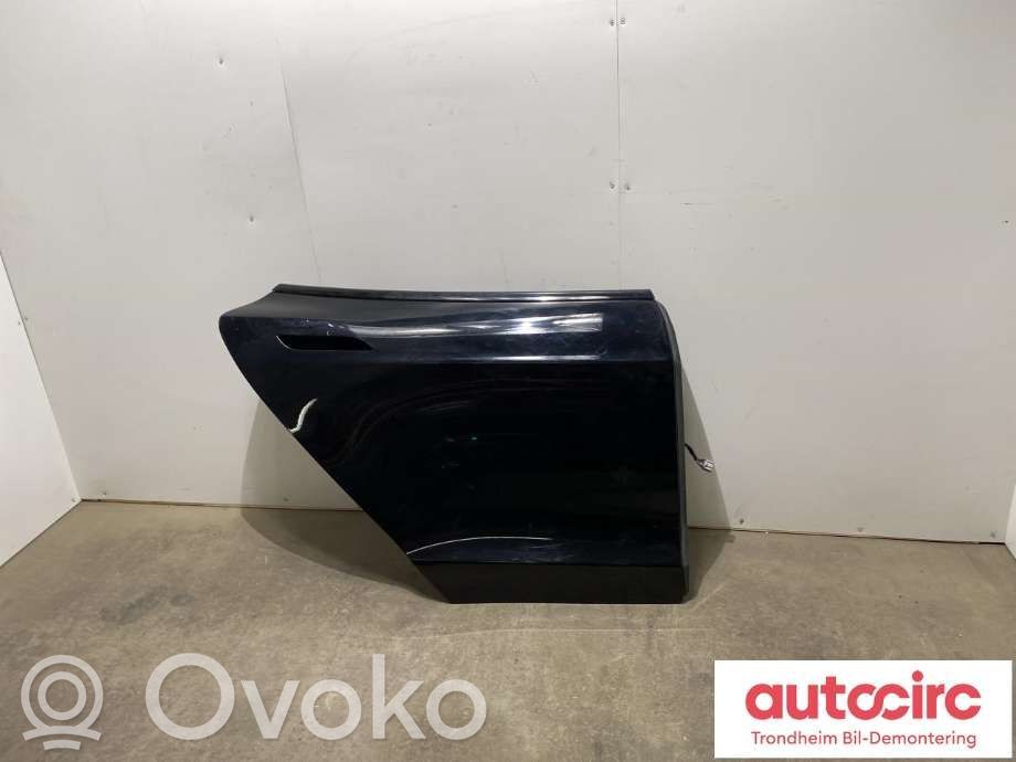 Tesla Model S Galinės durys 