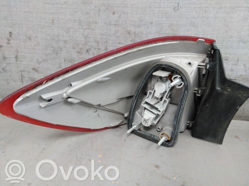 Ford Mondeo MK IV Feux arrière / postérieurs 