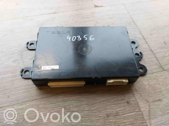 Tesla Model S Interruptor de altura/modo de la suspensión 