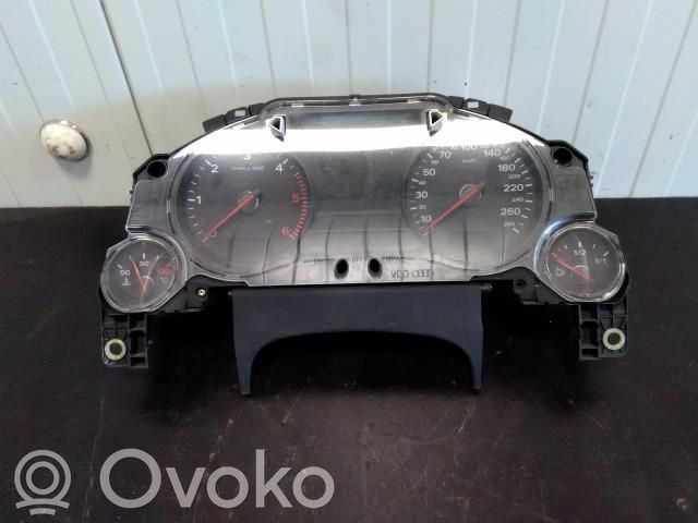 Audi A8 S8 D3 4E Speedometer (instrument cluster) 