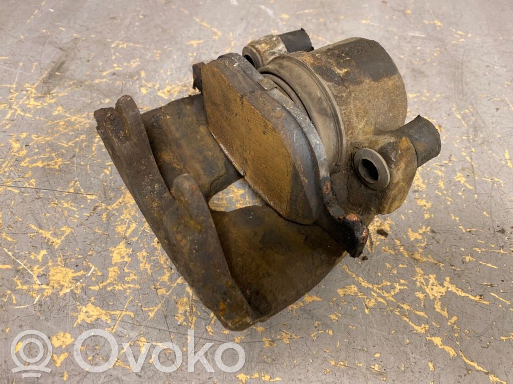 Étrier de frein avant   AV612B302AA,1682876,1682876,AV612B302AA
